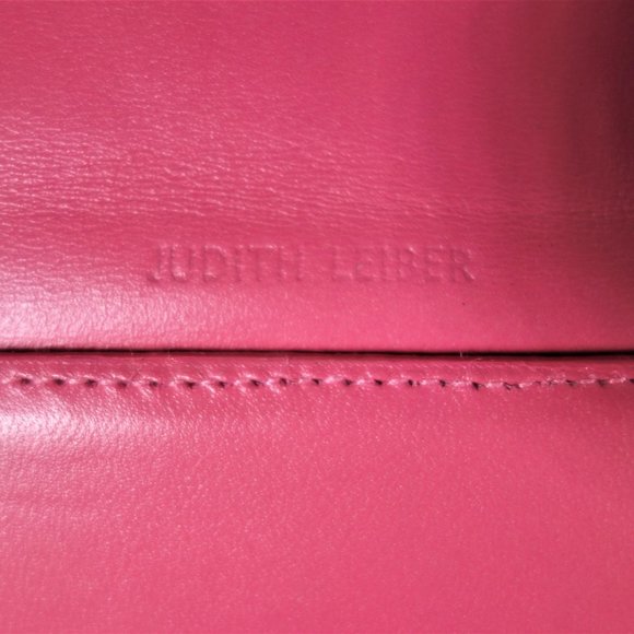 Judith Leiber Ostrich Small Wallet Platinum NEW - Picture 9 of 11